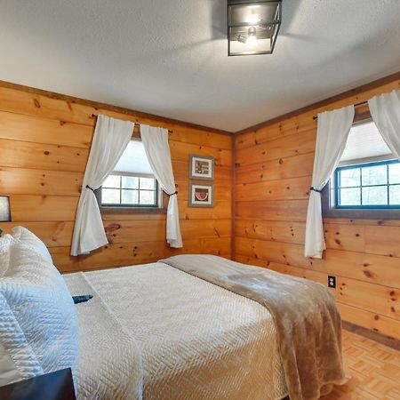 Central Sevierville Cabin With Hot Tub And Views! ภายนอก รูปภาพ