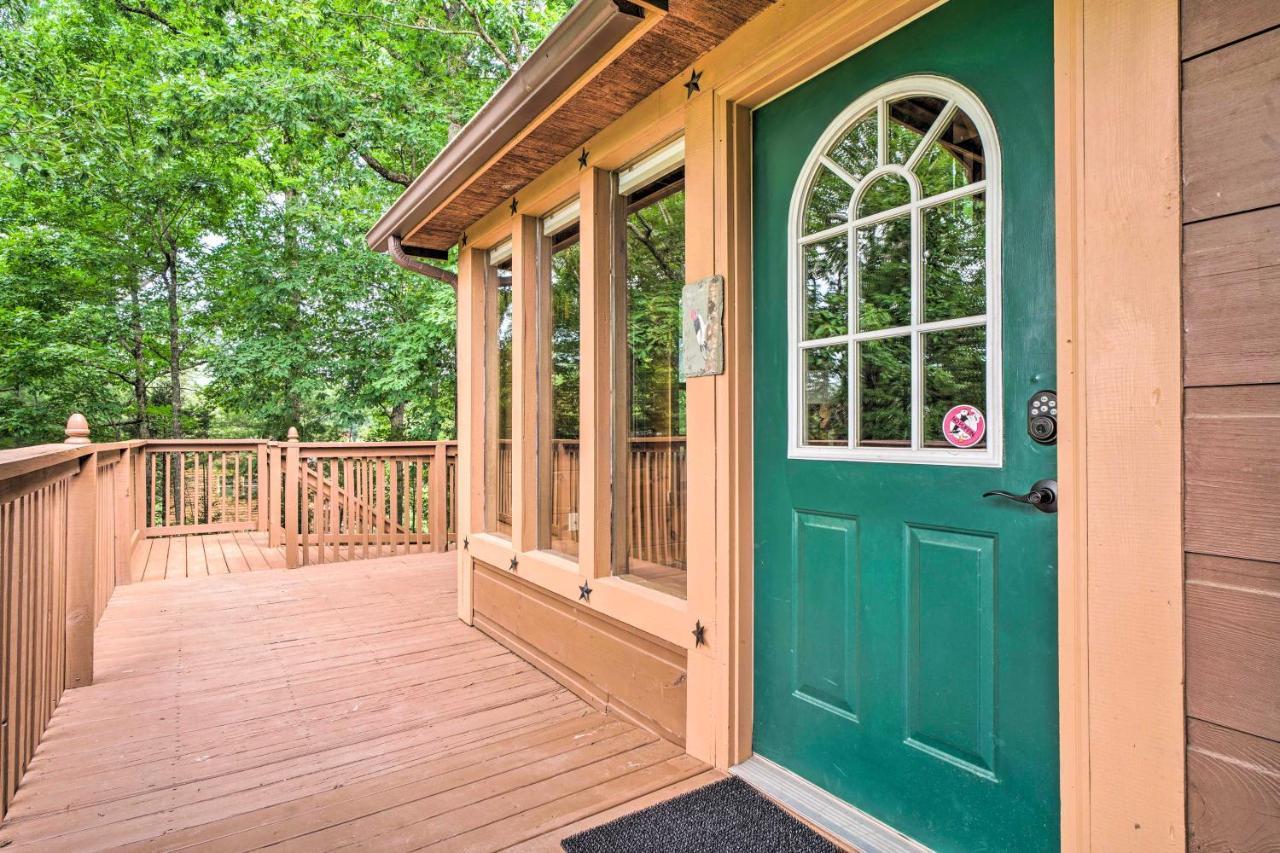Central Sevierville Cabin With Hot Tub And Views! ภายนอก รูปภาพ