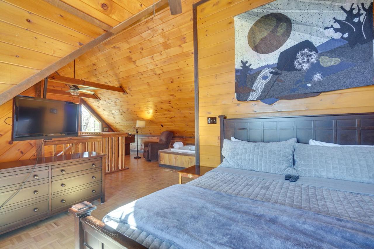 Central Sevierville Cabin With Hot Tub And Views! ภายนอก รูปภาพ